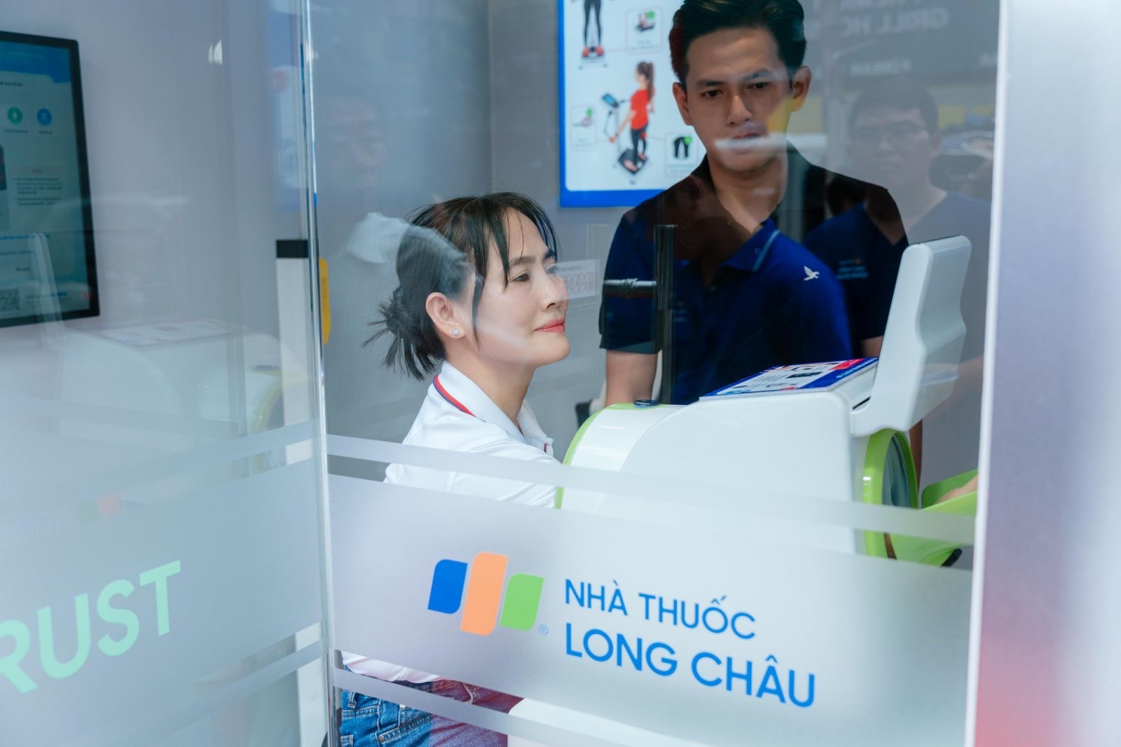 Một sáng kiến cải cách hành chính của Công an TP.HCM đang đưa tiện ích số “bám rễ sâu” hơn vào đời sống- Ảnh 4. Một sáng kiến cải cách hành chính của Công an TP.HCM đang đưa tiện ích số “bám rễ sâu” hơn vào đời sống- Ảnh 4.
