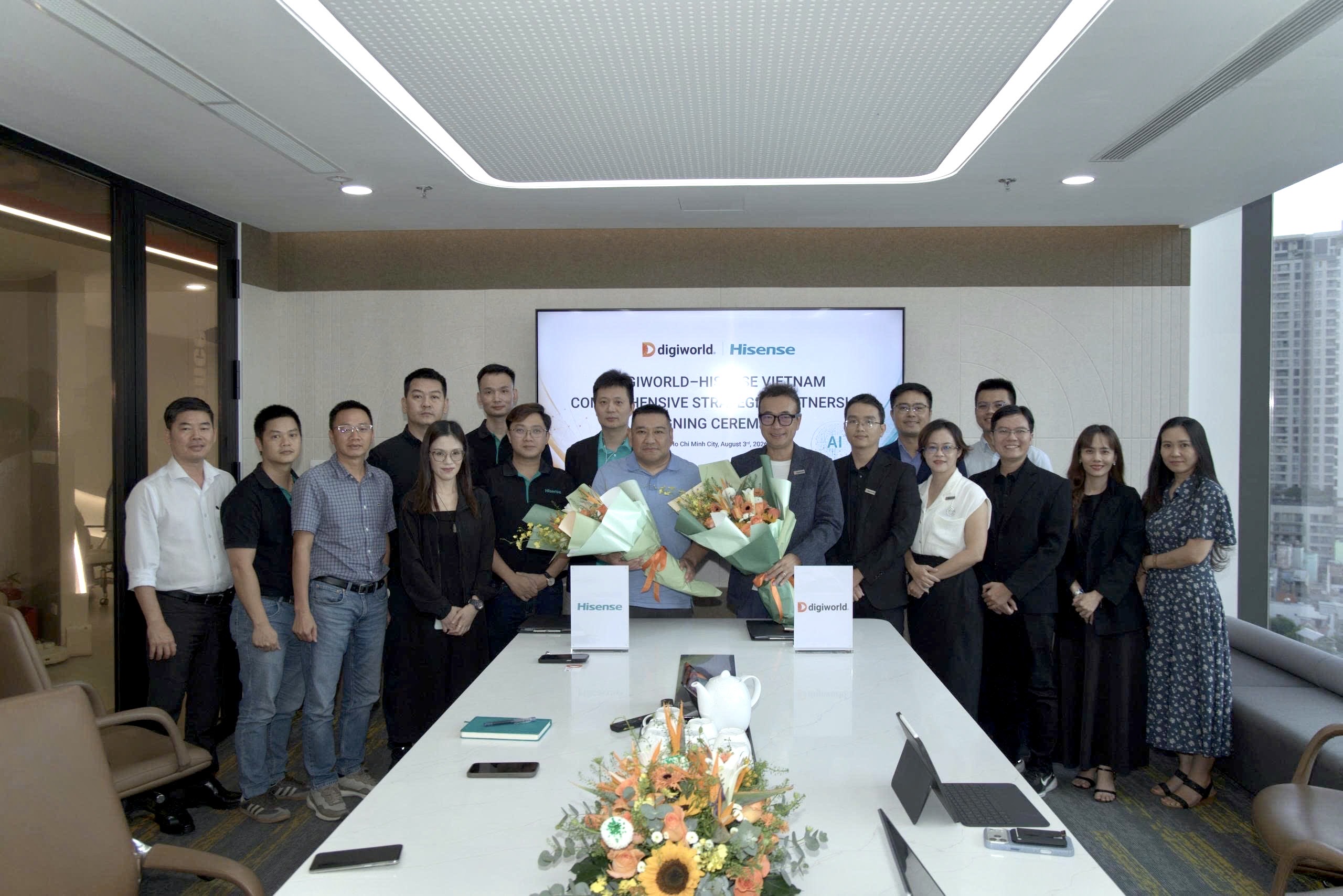 Digiworld và Hisense ký kết hợp tác chiến lược toàn diện, lấy B2B làm động lực tăng trưởng mới- Ảnh 2.