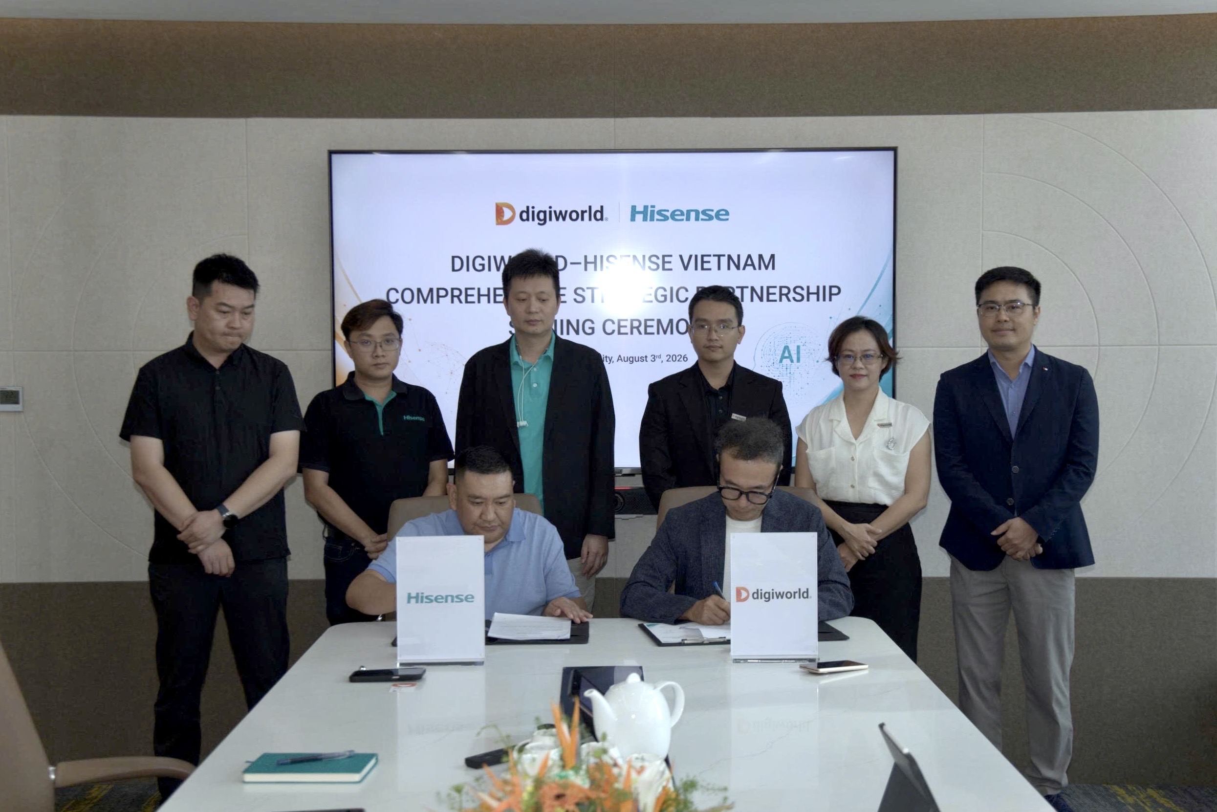 Digiworld và Hisense ký kết hợp tác chiến lược toàn diện, lấy B2B làm động lực tăng trưởng mới- Ảnh 1.