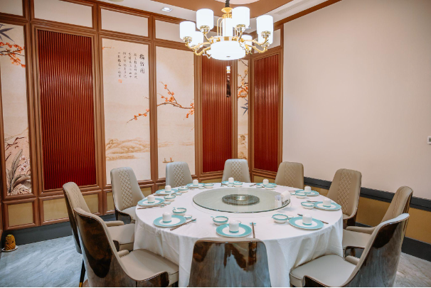 Dim Tu Tac Topaz City, thêm một địa điểm ẩm thực cao cấp giữa trung tâm quận 8 (cũ) - Ảnh 2.