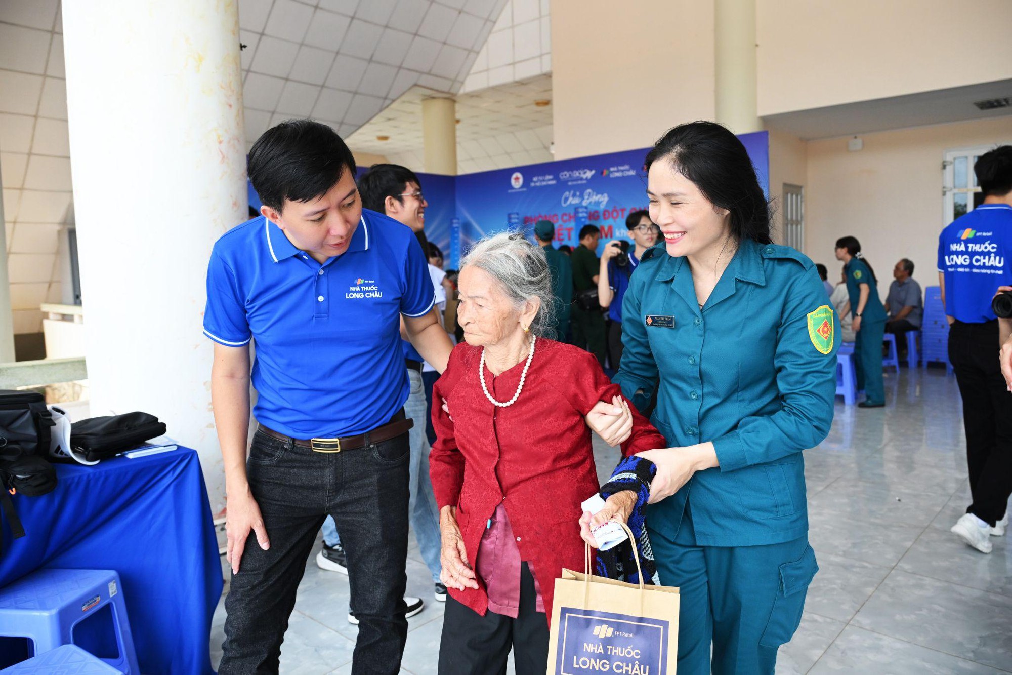 Long Châu nối dài hành trình tri ân tại vùng đảo tiền tiêu thiêng liêng Côn Đảo- Ảnh 9.