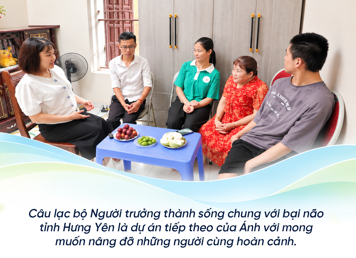 Từng 21 lần bị từ chối khi xin việc, cô gái bại não biến chiếc máy tính thành cánh cửa việc làm cho người khuyết tật - Ảnh 7.
