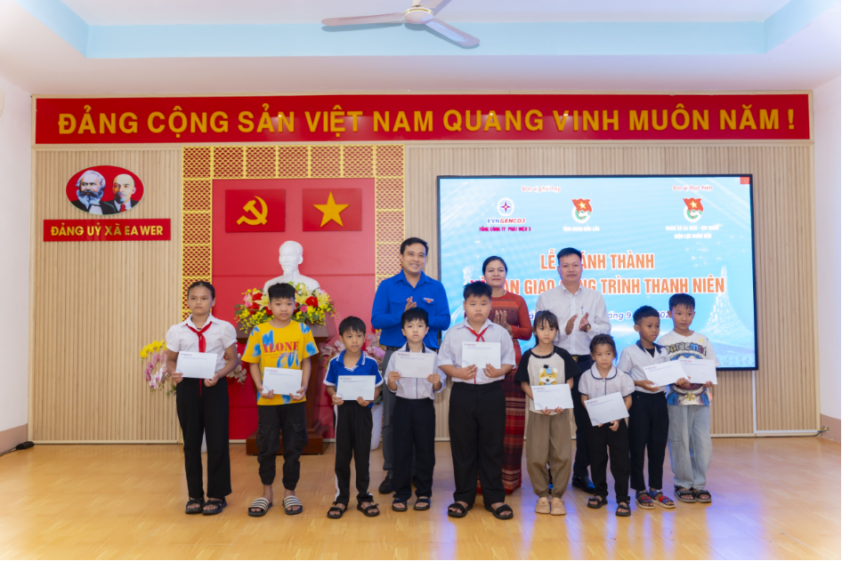 EVNGENCO3 bàn giao công trình an sinh xã hội tại tỉnh Đắk Lắk- Ảnh 4. EVNGENCO3 bàn giao công trình an sinh xã hội tại tỉnh Đắk Lắk- Ảnh 4.