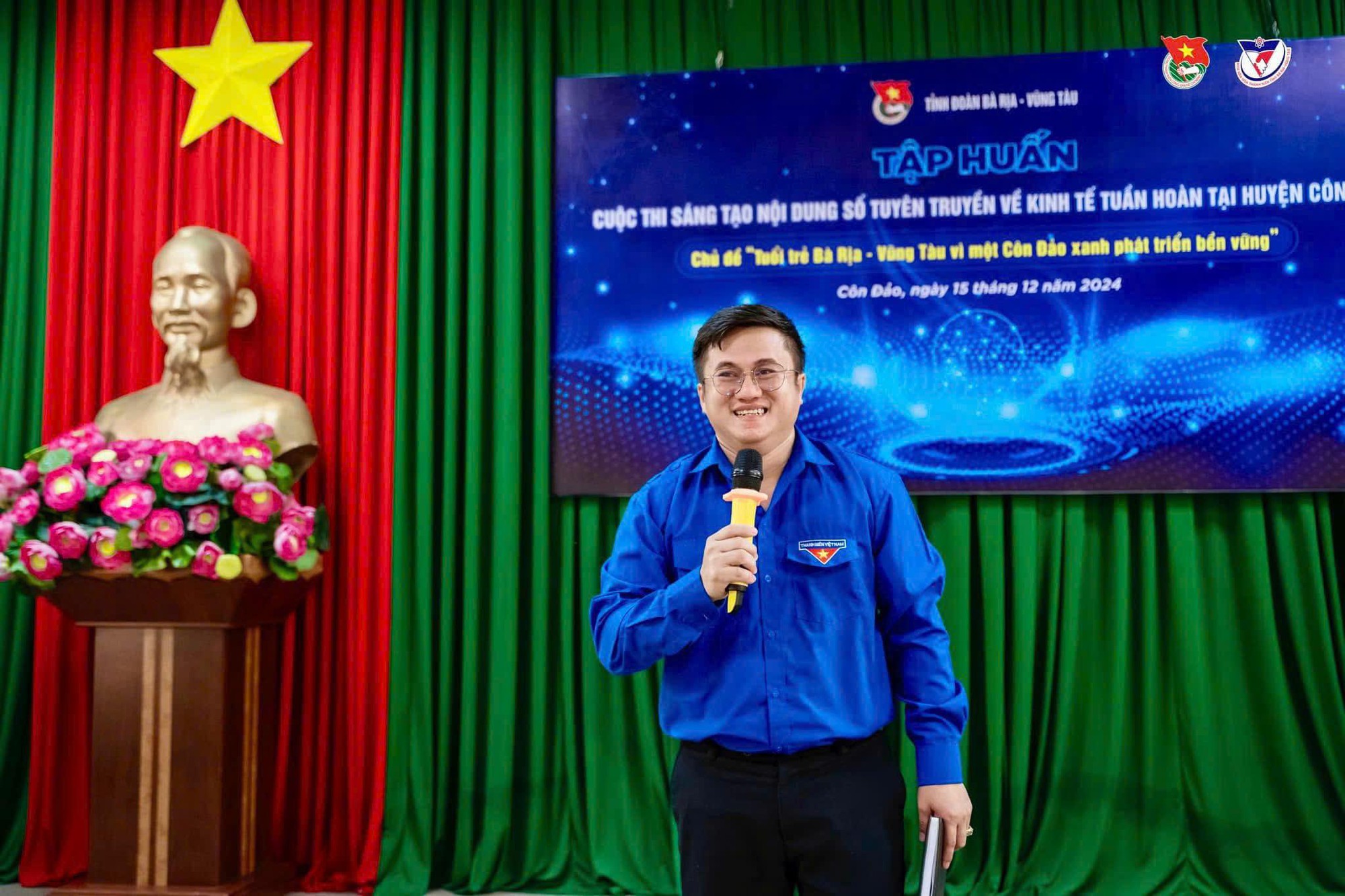 Từ nghề tài xế đến hành trình xây dựng sức ảnh hưởng trên mạng xã hội - Ảnh 4. Từ nghề tài xế đến hành trình xây dựng sức ảnh hưởng trên mạng xã hội - Ảnh 4.
