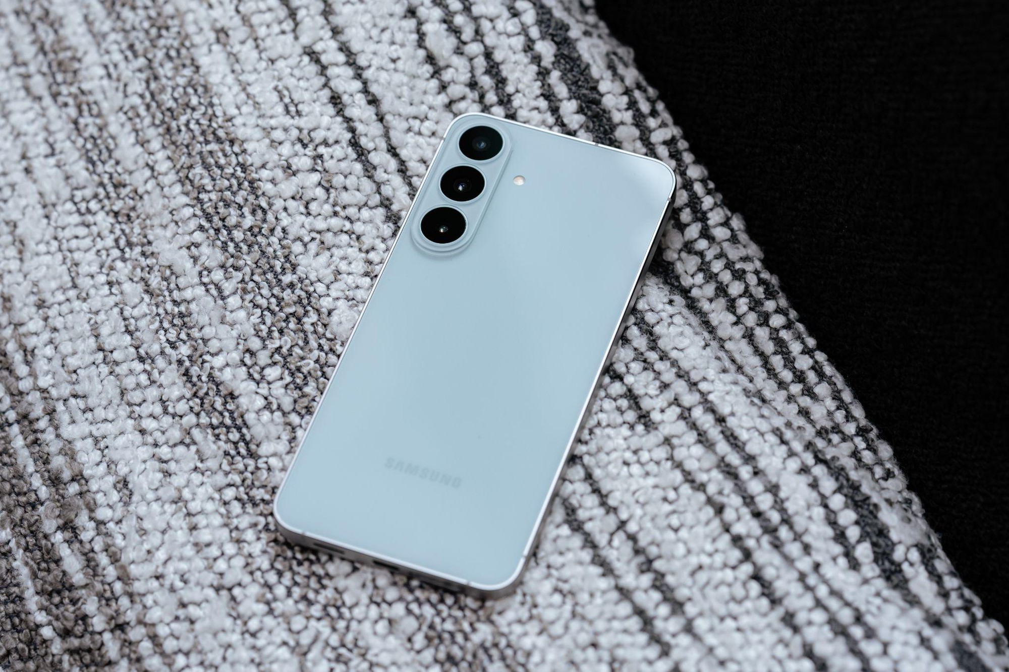 Galaxy FE đang trở thành một lựa chọn sáng giá trong dòng flagship S- Ảnh 3. Galaxy FE đang trở thành một lựa chọn sáng giá trong dòng flagship S- Ảnh 3.