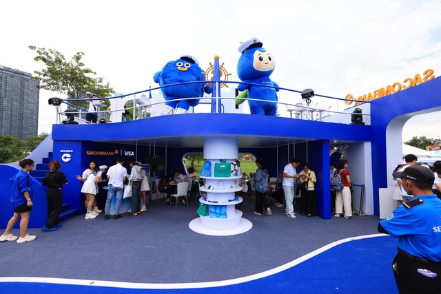 Có gì bên trong “Siêu du thuyền” SACOMBANK Visa tại concert The Siren World Opens 2026? - Ảnh 2.