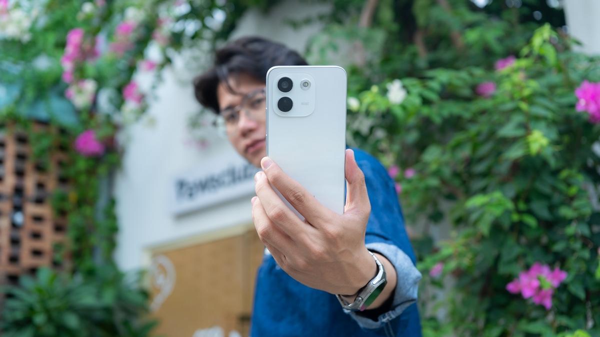 Trên tay Redmi Note 17 Pro Max có thật sự mạnh, pin trâu - Ảnh 1. Trên tay Redmi Note 17 Pro Max có thật sự mạnh, pin trâu - Ảnh 1.