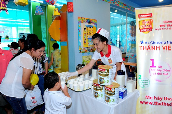 Vượt qua thử thách chăm con những tháng đ&acirc;̀u đời