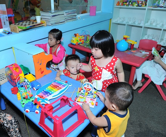 Vượt qua thử thách chăm con những tháng đ&acirc;̀u đời