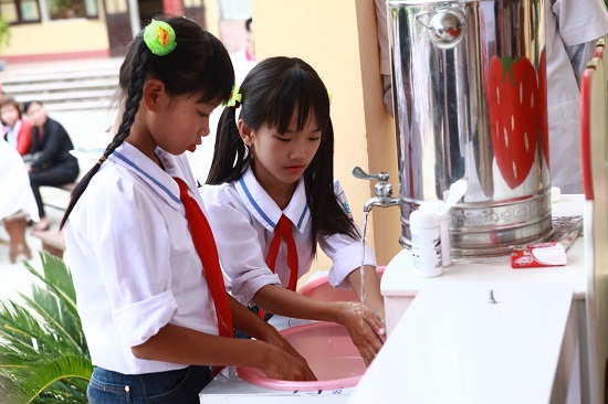 Chung tay v&igrave; sức khỏe trẻ em n&ocirc;ng th&ocirc;n 1