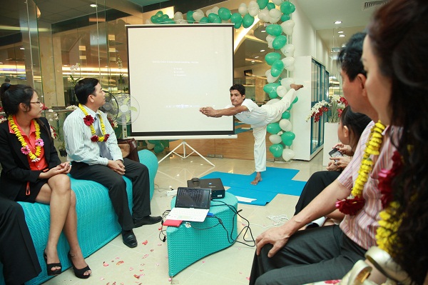 Khai trương trung t&acirc;m yoga cao cấp