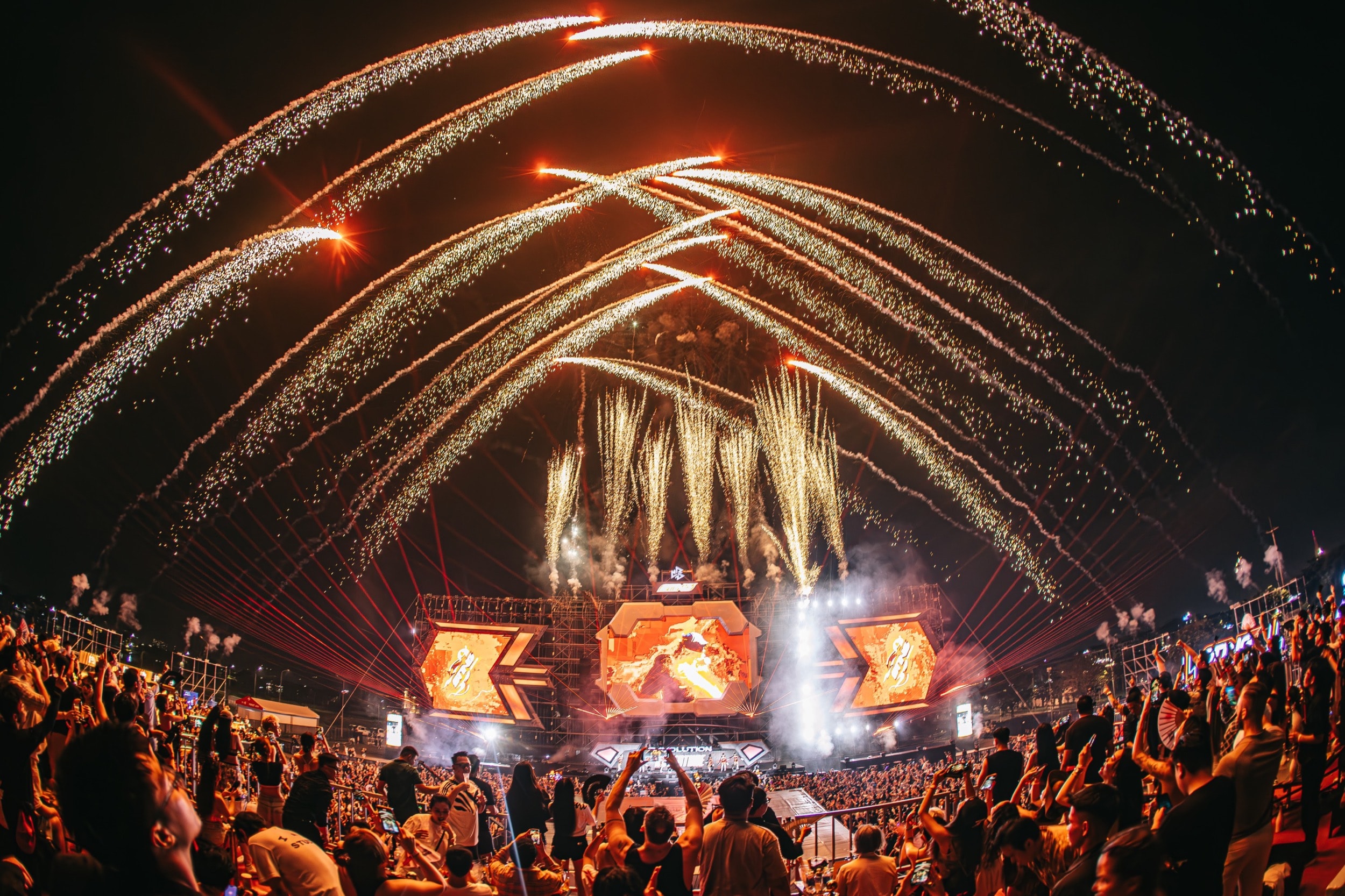 Sân khấu Ravolution 2024 Energy