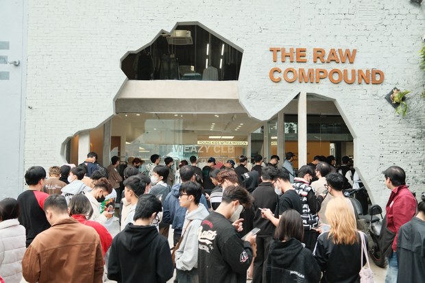 Sự kiện The Raw Compound