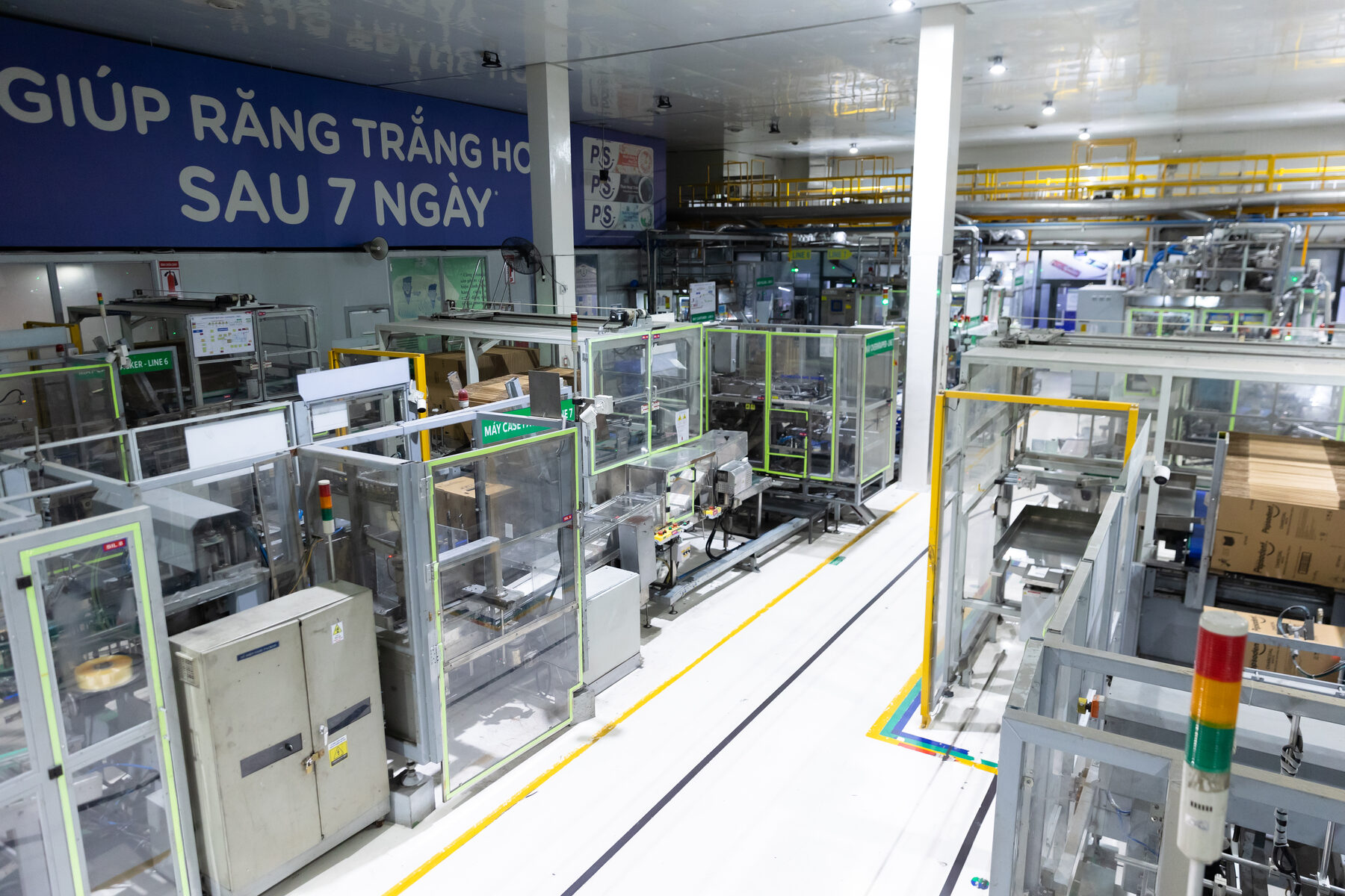 Ph&acirc;n xưởng sản xuất kem đ&aacute;nh răng của Unilever tại Củ Chi