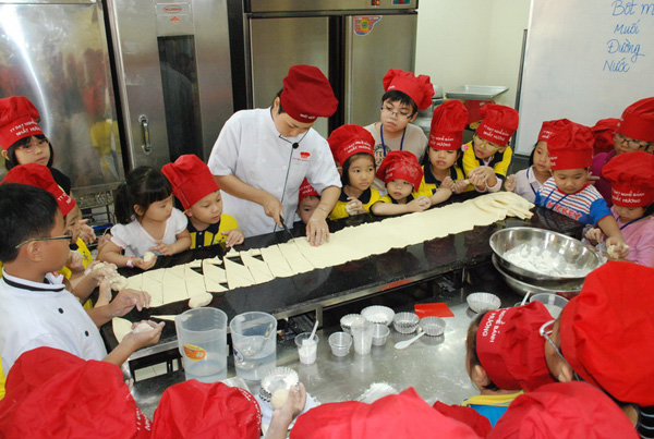 Gi&uacute;p mẹ lựa chọn lớp học kỹ năng sống cho b&eacute; y&ecirc;u 2