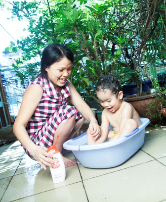 M&ugrave;a mưa: B&aacute;o động bệnh nhiễm khuẩn da  2