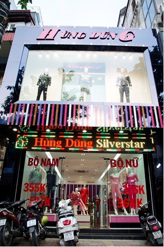 Tuấn Hưng "ch&aacute;y" hết m&igrave;nh trong Silver Star Fashion Show 12