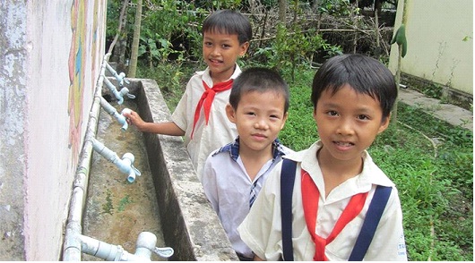 H&agrave;nh tr&igrave;nh xo&aacute; bỏ &aacute;m ảnh nh&agrave; vệ sinh bẩn 1