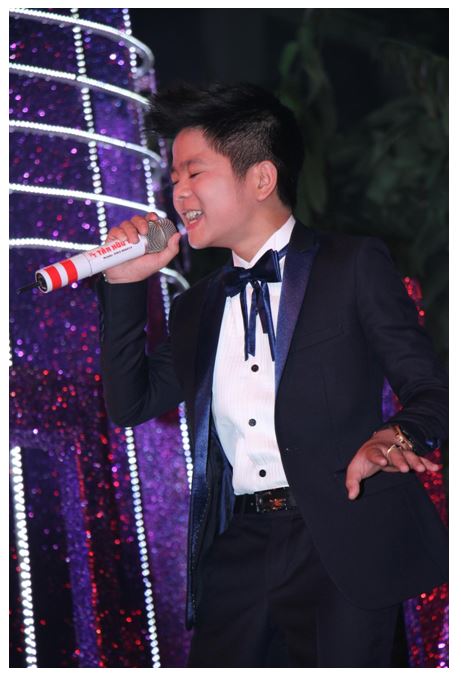 Khởi My v&agrave; Quang Anh hội ngộ Đ&ecirc;m Gi&aacute;ng sinh c&ugrave;ng &ldquo;Mamypoko & Bobby&rdquo; 4