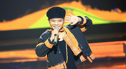 Đ&ecirc;m nhạc hội Gi&aacute;ng sinh c&ugrave;ng Qu&aacute;n qu&acirc;n The Voice Kids - Quang Anh 3