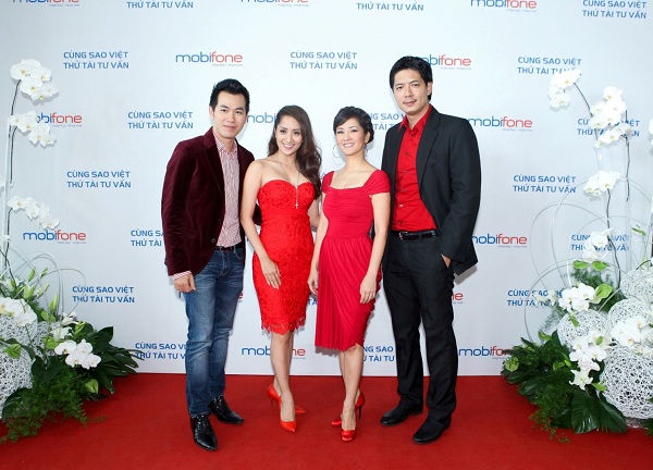 Hồng Nhung, Kh&aacute;nh Thi duy&ecirc;n d&aacute;ng l&agrave;m "Điện thoại vi&ecirc;n" 3