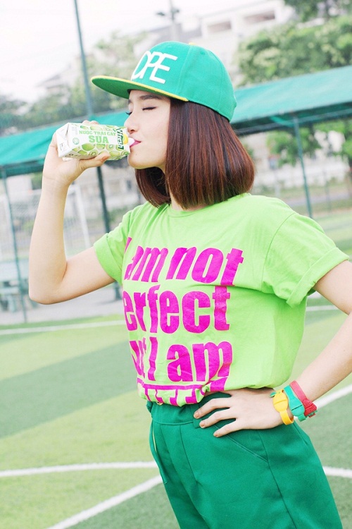 MV của Miu L&ecirc;, Chi Pu g&acirc;y "sốt" với v&ograve;ng tay c&aacute; t&iacute;nh 1