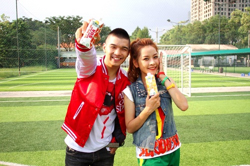 MV của Miu L&ecirc;, Chi Pu g&acirc;y "sốt" với v&ograve;ng tay c&aacute; t&iacute;nh 3