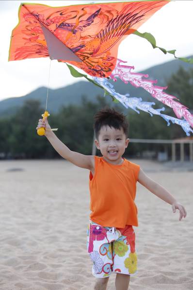 Nu&ocirc;i con bằng mắt - "Tật xấu" của mẹ Việt 1