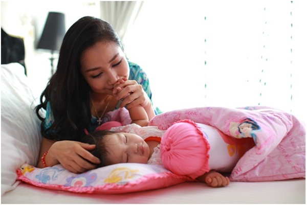Ốc Thanh V&acirc;n: L&agrave;m mẹ kh&ocirc;ng cần qu&aacute; ho&agrave;n hảo 4