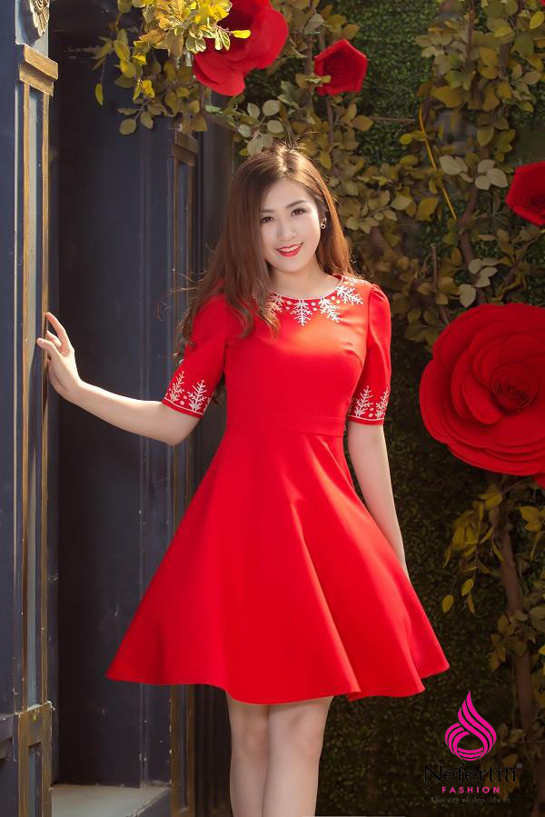 &Aacute; hậu T&uacute; Anh, Quỳnh Nga xinh đẹp dự khai trương showroom Nefertiti 8