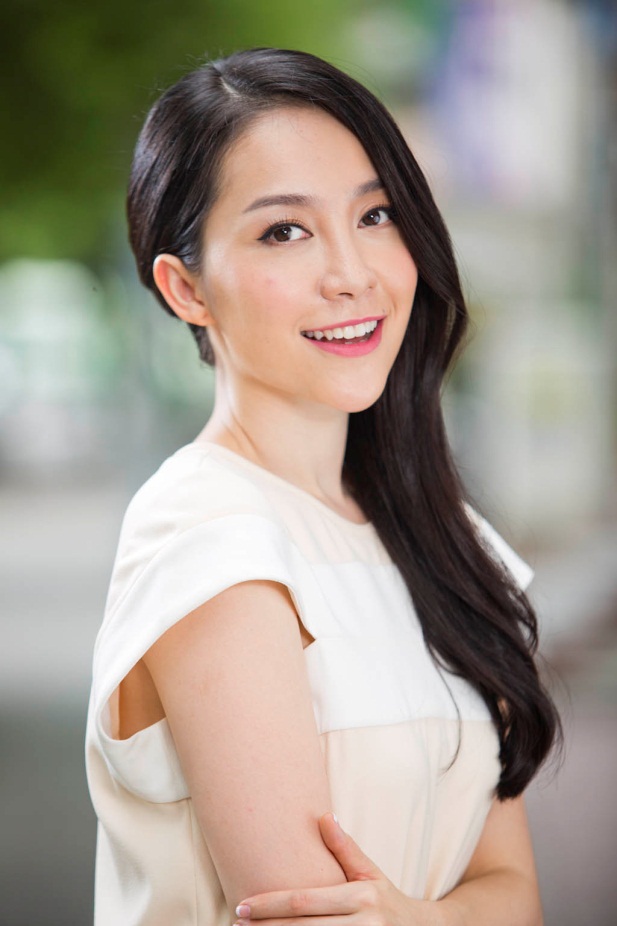 Linh Nga lu&ocirc;n tự tin ngay cả khi bị "săm soi" từ đầu đến ch&acirc;n 1