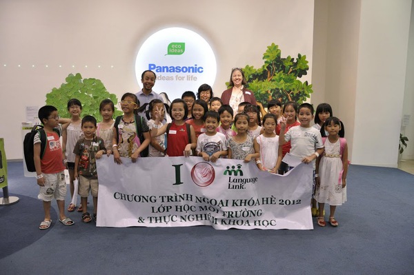 Cơ hội kh&aacute;m ph&aacute; thế giới khoa học của c&aacute;c nh&agrave; &ldquo;nghi&ecirc;n cứu nh&iacute;&rdquo; 2