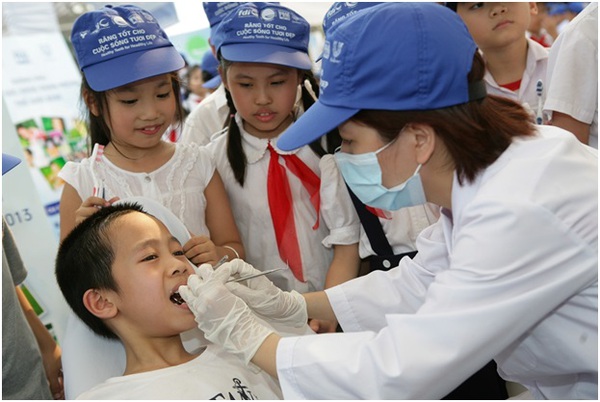 Gi&uacute;p trẻ giữ th&oacute;i quen đ&aacute;nh răng để bảo vệ sức khỏe 2