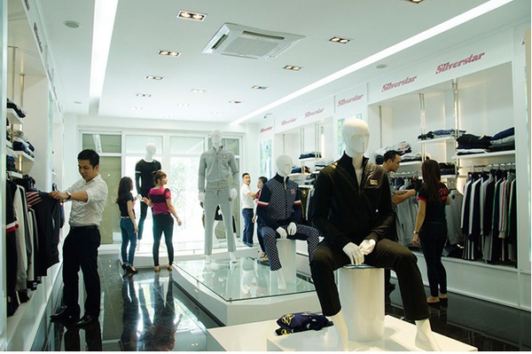 Tuấn Hưng "ch&aacute;y" hết m&igrave;nh trong Silver Star Fashion Show 14