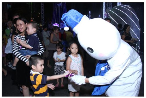 Khởi My v&agrave; Quang Anh hội ngộ Đ&ecirc;m Gi&aacute;ng sinh c&ugrave;ng &ldquo;Mamypoko & Bobby&rdquo; 11