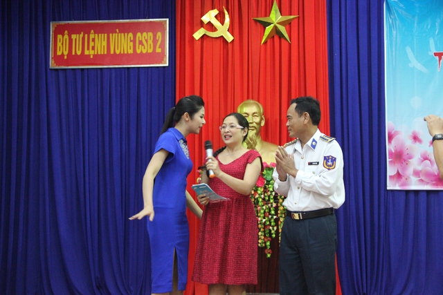 Hoa hậu Ngọc H&acirc;n đẹp hơn với h&igrave;nh ảnh b&igrave;nh dị 4