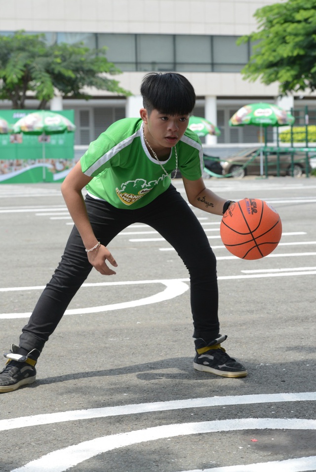 Bất ngờ với chiều cao vượt trội của&nbsp;Quang Anh "The voice kids" 1