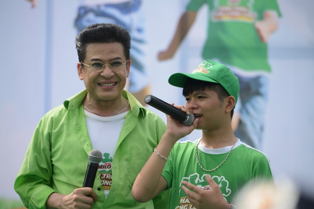 Bất ngờ với chiều cao vượt trội của&nbsp;Quang Anh "The voice kids" 4