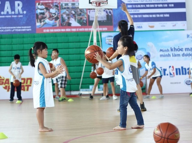 &ldquo;Soi&rdquo; những thi&ecirc;n thần nh&iacute; của b&oacute;ng rổ thế giới 1