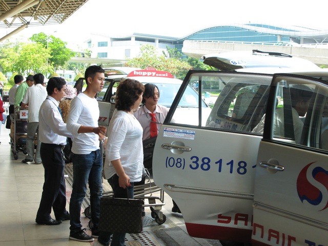 Đi chung taxi ra s&acirc;n bay &ndash; Dịch vụ tiện &iacute;ch đang g&acirc;y "sốt" 3