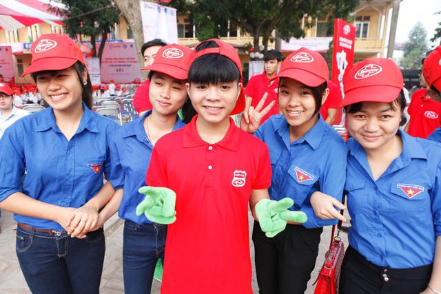 Gi&uacute;p trẻ tập th&oacute;i quen rửa tay bằng x&agrave; ph&ograve;ng để ph&ograve;ng tr&aacute;nh dịch bệnh 2