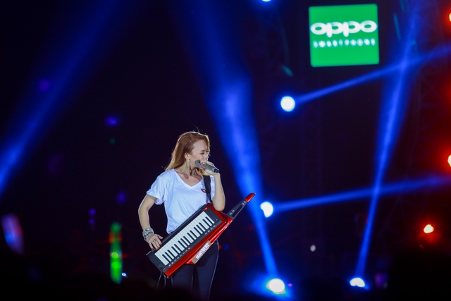 Live concert Mỹ T&acirc;m được fan giải thưởng uy t&iacute;n thế giới nhắc đến 5