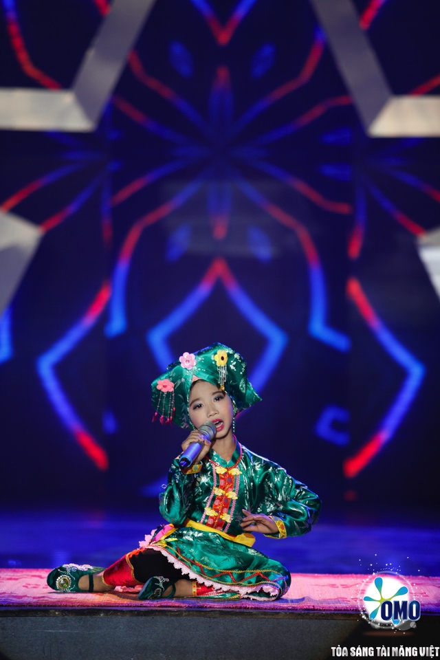 Cậu b&eacute; Thị Mầu: &ldquo;Th&iacute;ch ch&uacute; Ho&agrave;i Linh v&igrave; ch&uacute; rất đẹp&rdquo; 1