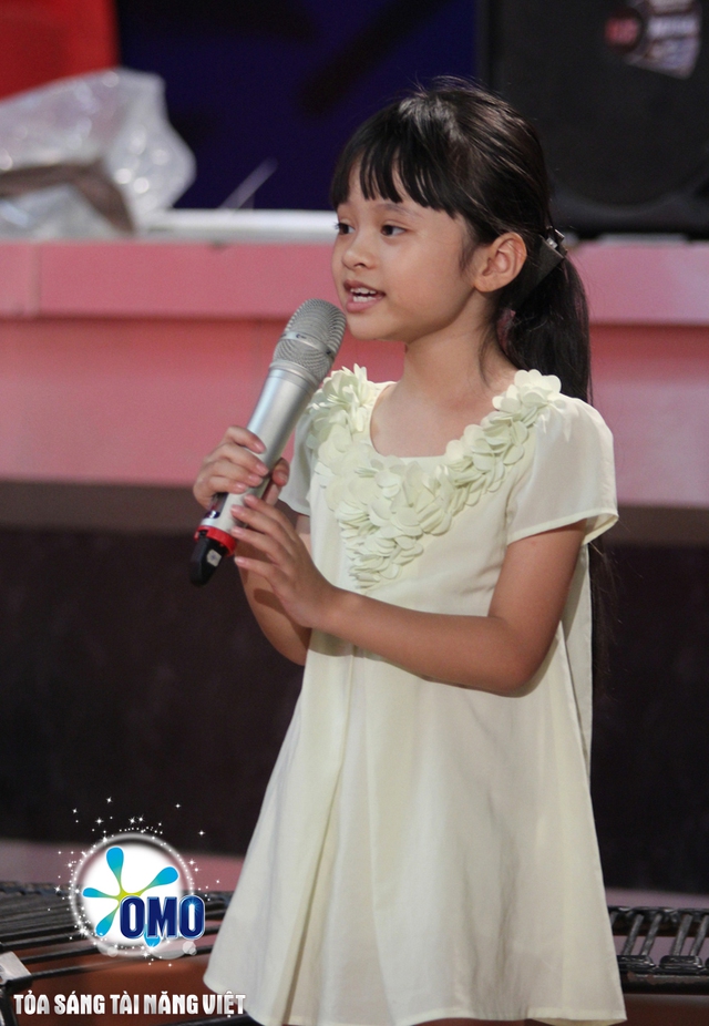 Gặp c&ocirc; b&eacute; thi&ecirc;n thần khiến gi&aacute;m khảo &ldquo;Vietnam&rsquo;s Got Talent&rdquo; sửng sốt 9
