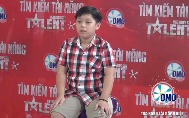 &ldquo;Vietnam&rsquo;s Got Talent&rdquo;: Ch&agrave;ng trai cắt t&oacute;c tự tin v&igrave; được vợ ủng hộ 6