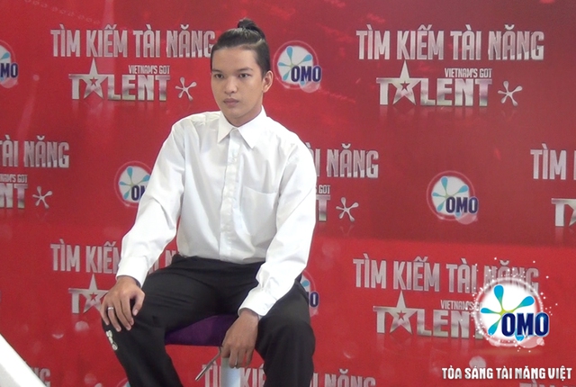 &ldquo;Vietnam&rsquo;s Got Talent&rdquo;: Ch&agrave;ng trai cắt t&oacute;c tự tin v&igrave; được vợ ủng hộ 15