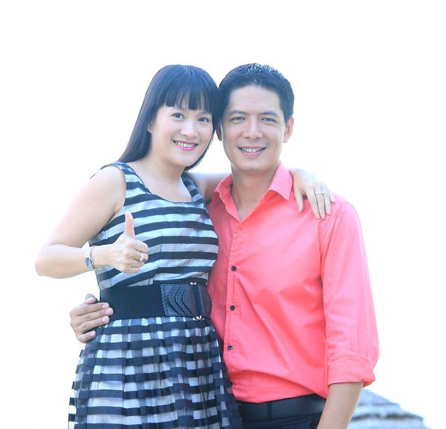 Vợ chồng Ho&agrave;ng B&aacute;ch, Th&uacute;y Hạnh &ldquo;rủ nhau&rdquo; đ&oacute;n Valentine l&atilde;ng mạn 3