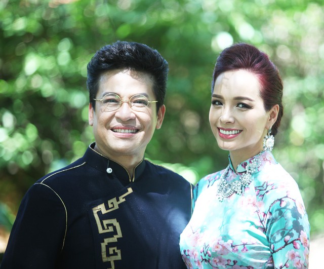 Thanh Bạch v&agrave; Th&uacute;y Hạnh rộn r&agrave;ng &aacute;o d&agrave;i đ&oacute;n năm mới 2