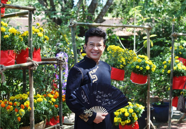 Thanh Bạch v&agrave; Th&uacute;y Hạnh rộn r&agrave;ng &aacute;o d&agrave;i đ&oacute;n năm mới 3