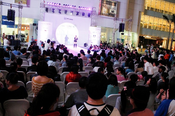 Hưởng ứng Giờ tr&aacute;i đất 2013 c&ugrave;ng Indochina Plaza H&agrave; Nội 1